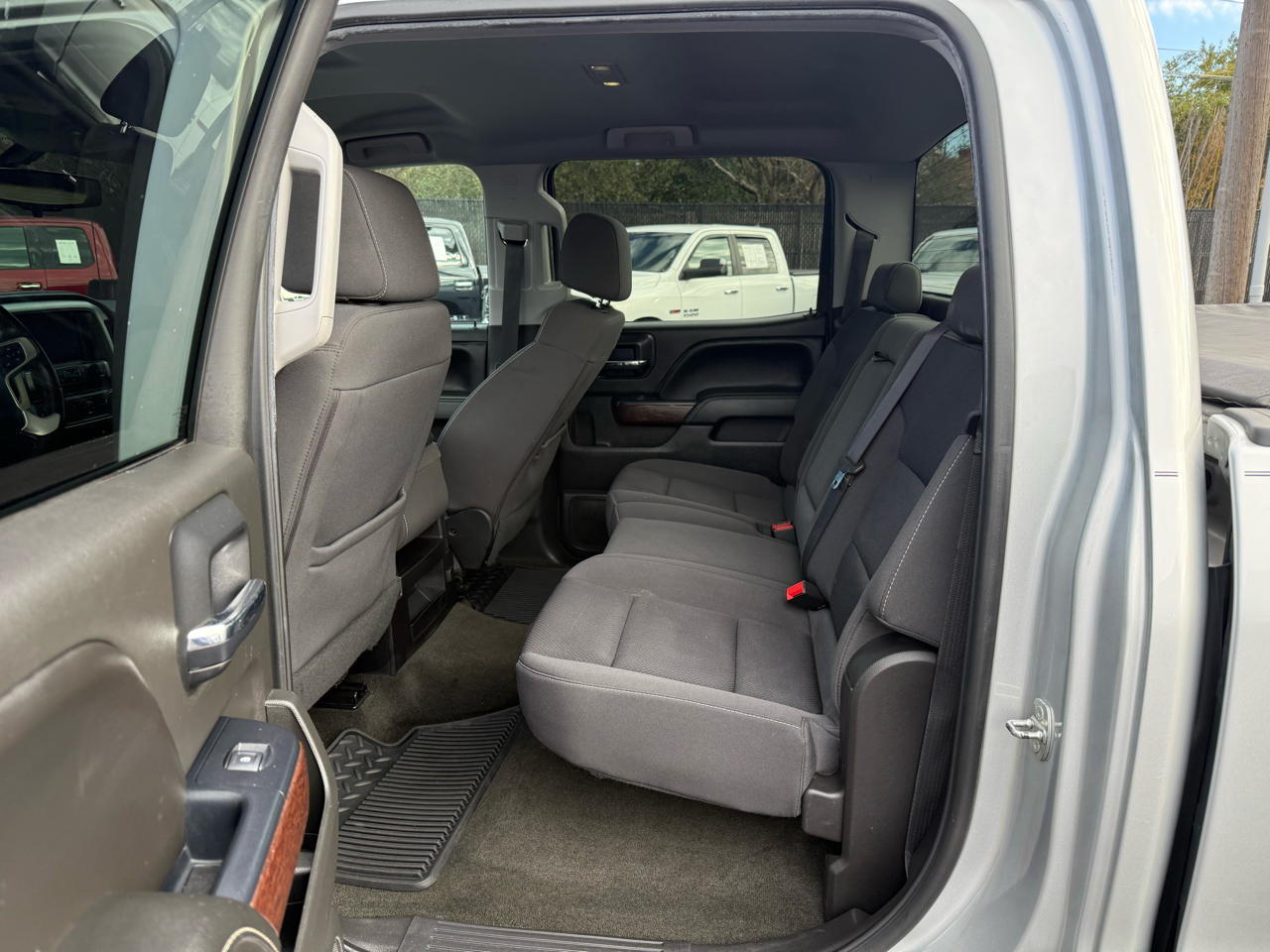 GMC Sierra 1500 4WD Crew Cab 153.0" SLE 2018