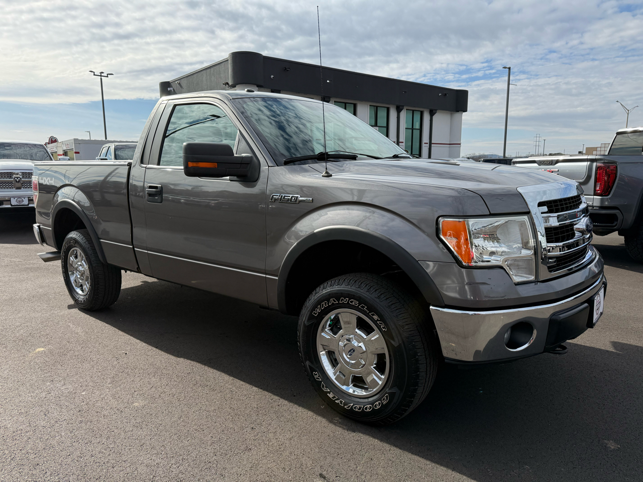 Ford F-150 4WD Reg Cab 126" XLT 2013