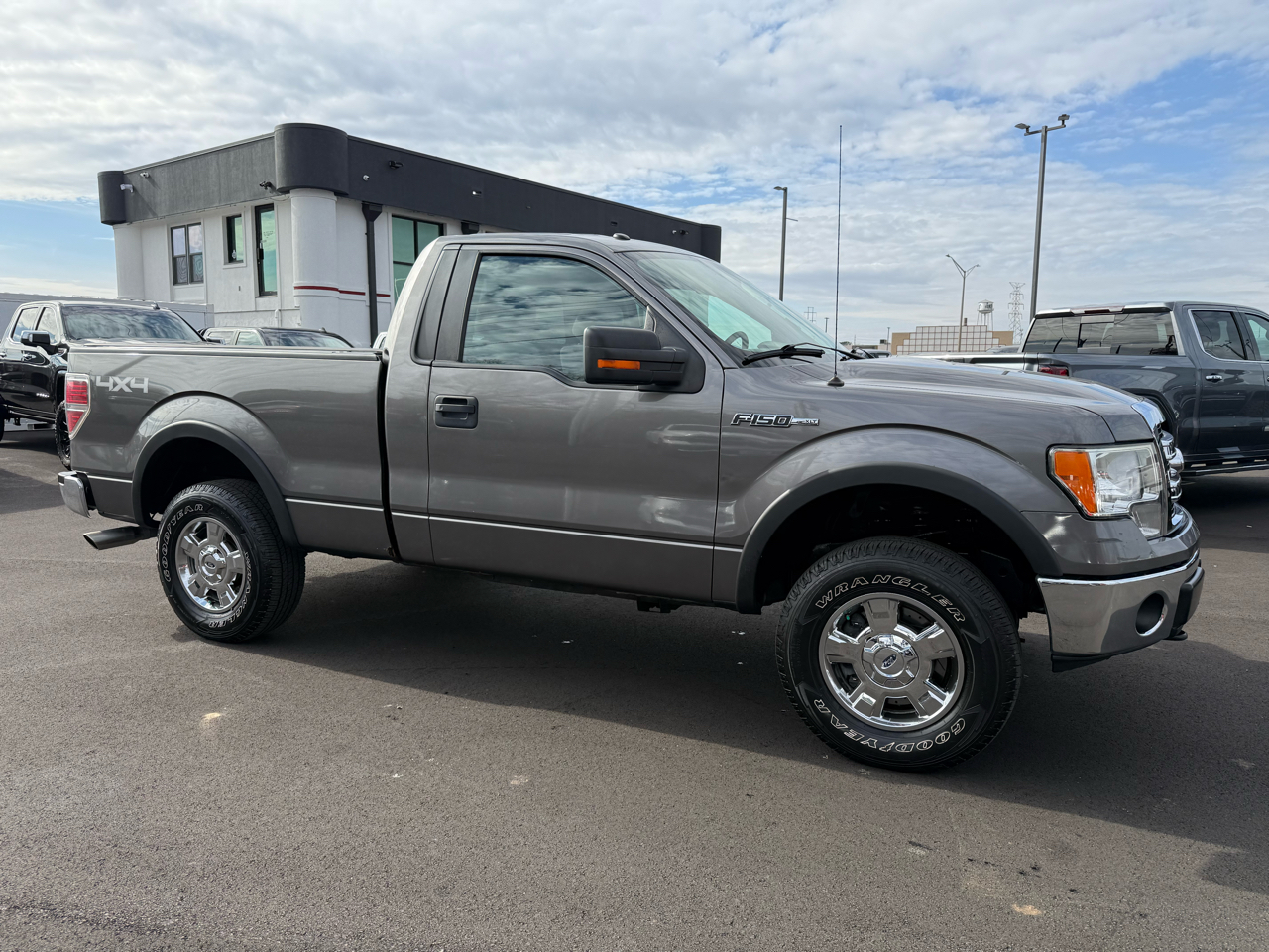 Ford F-150 4WD Reg Cab 126" XLT 2013