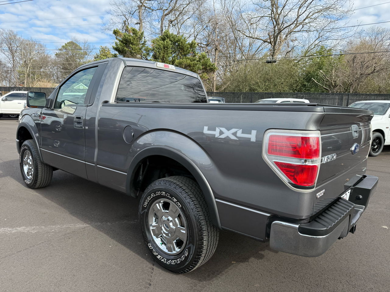 Ford F-150 4WD Reg Cab 126" XLT 2013