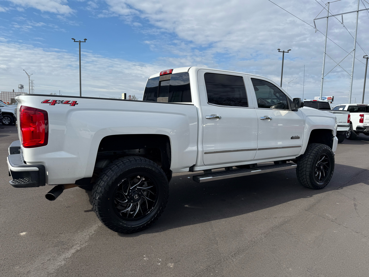Chevrolet Silverado 1500 4WD Crew Cab 143.5" High Country 2018