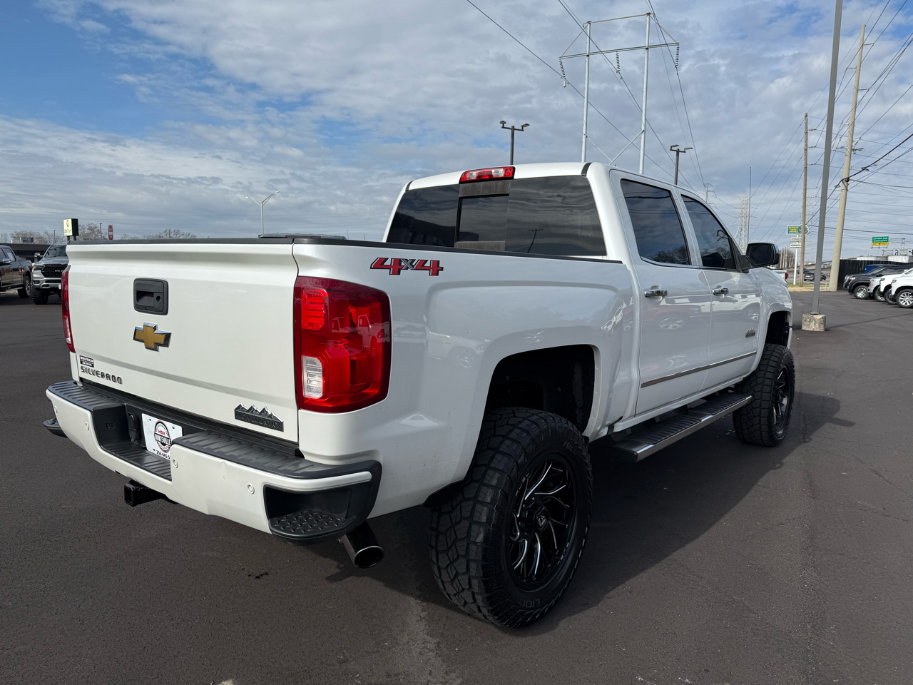 Chevrolet Silverado 1500 4WD Crew Cab 143.5" High Country 2018