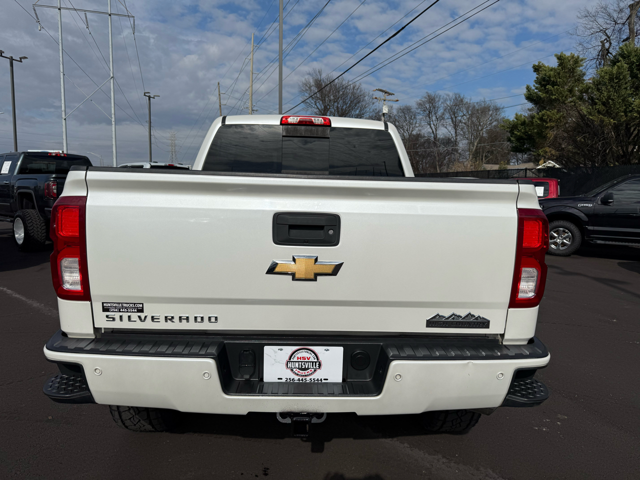 Chevrolet Silverado 1500 4WD Crew Cab 143.5" High Country 2018