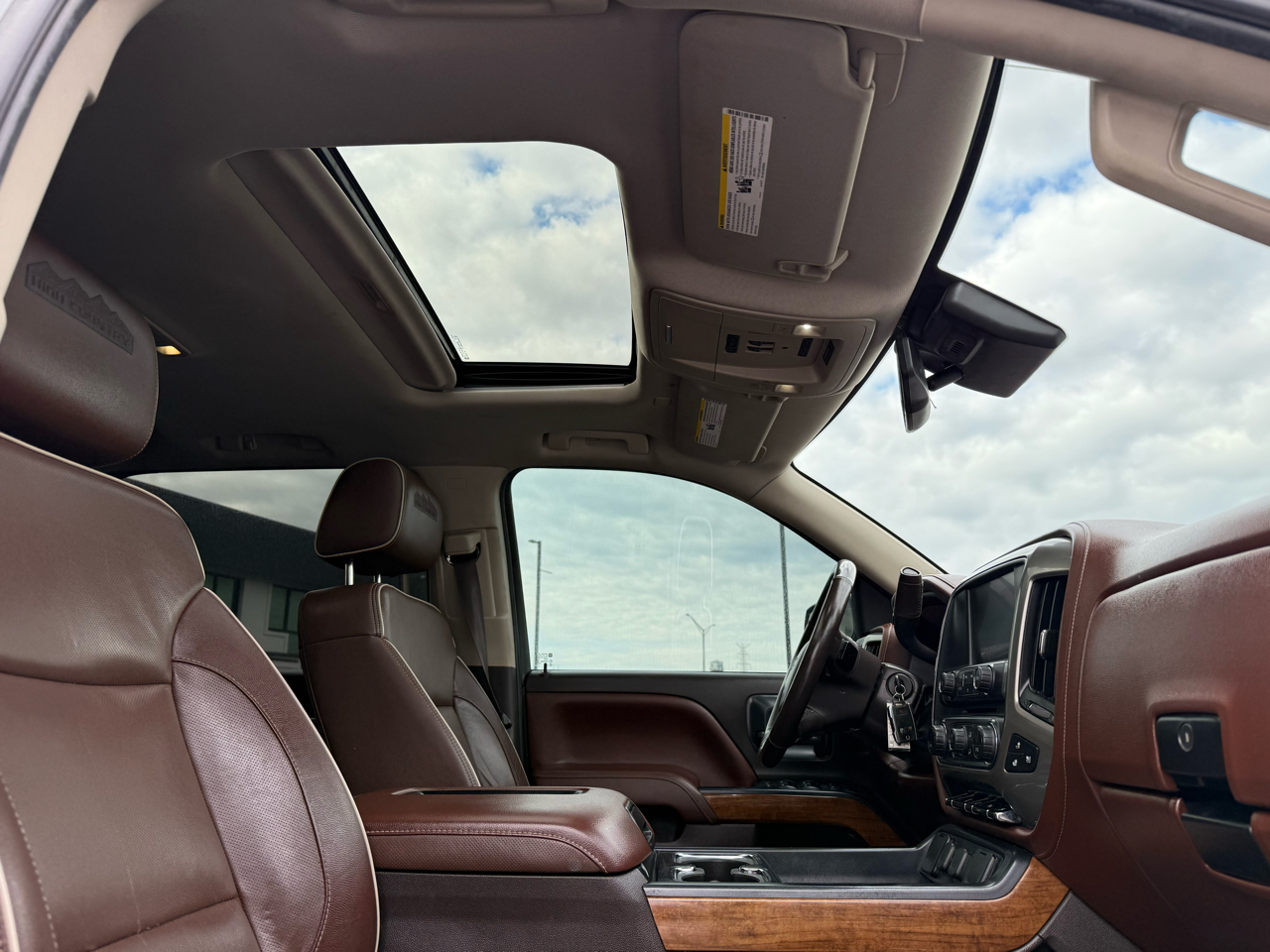 Chevrolet Silverado 1500 4WD Crew Cab 143.5" High Country 2018