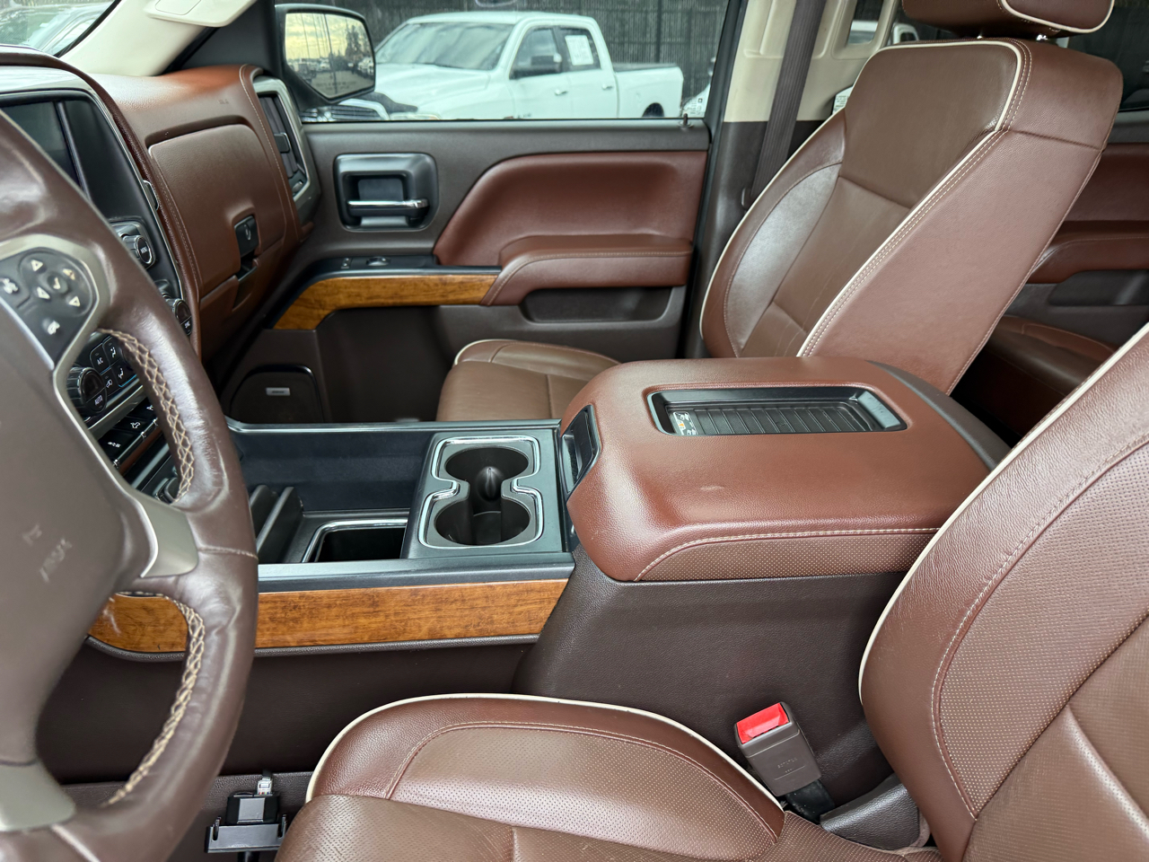 Chevrolet Silverado 1500 4WD Crew Cab 143.5" High Country 2018