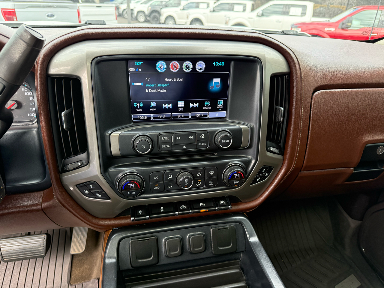 Chevrolet Silverado 1500 4WD Crew Cab 143.5" High Country 2018