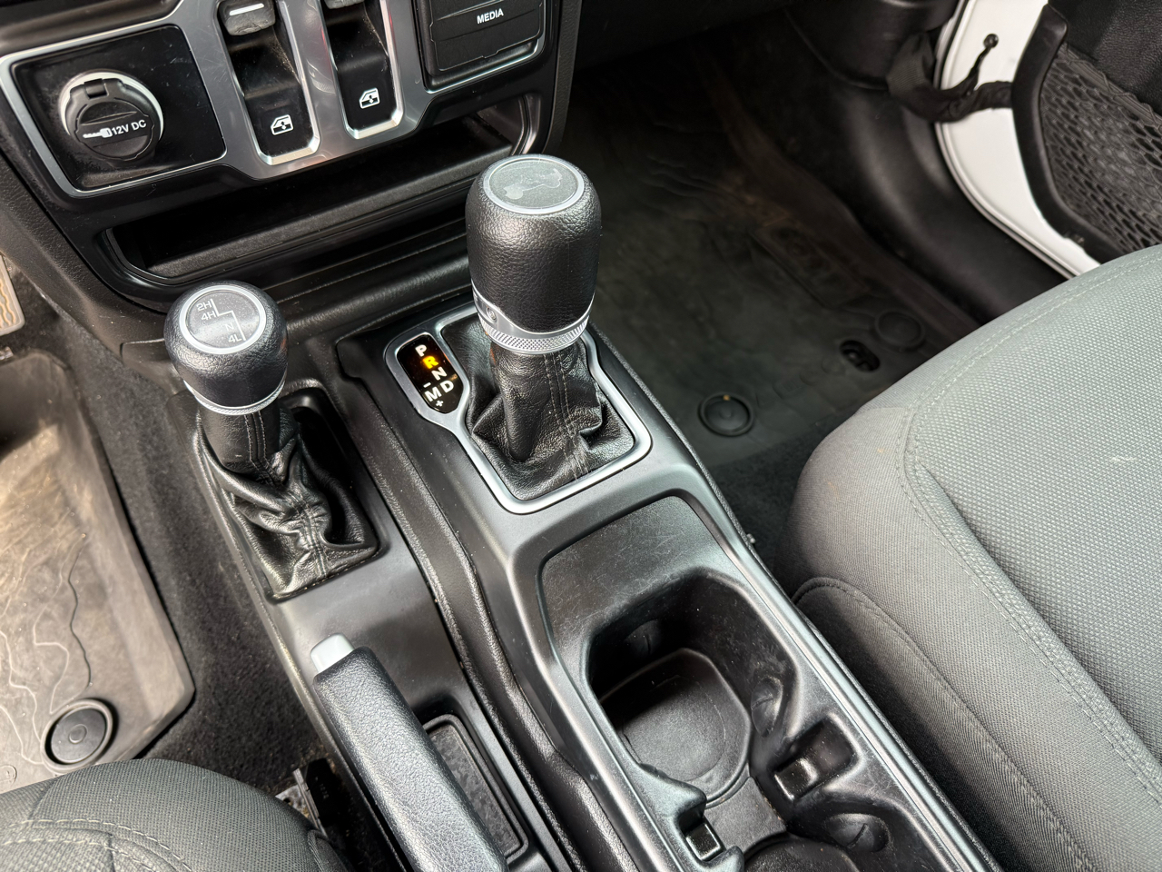 Jeep Wrangler Willys 4x4 2022