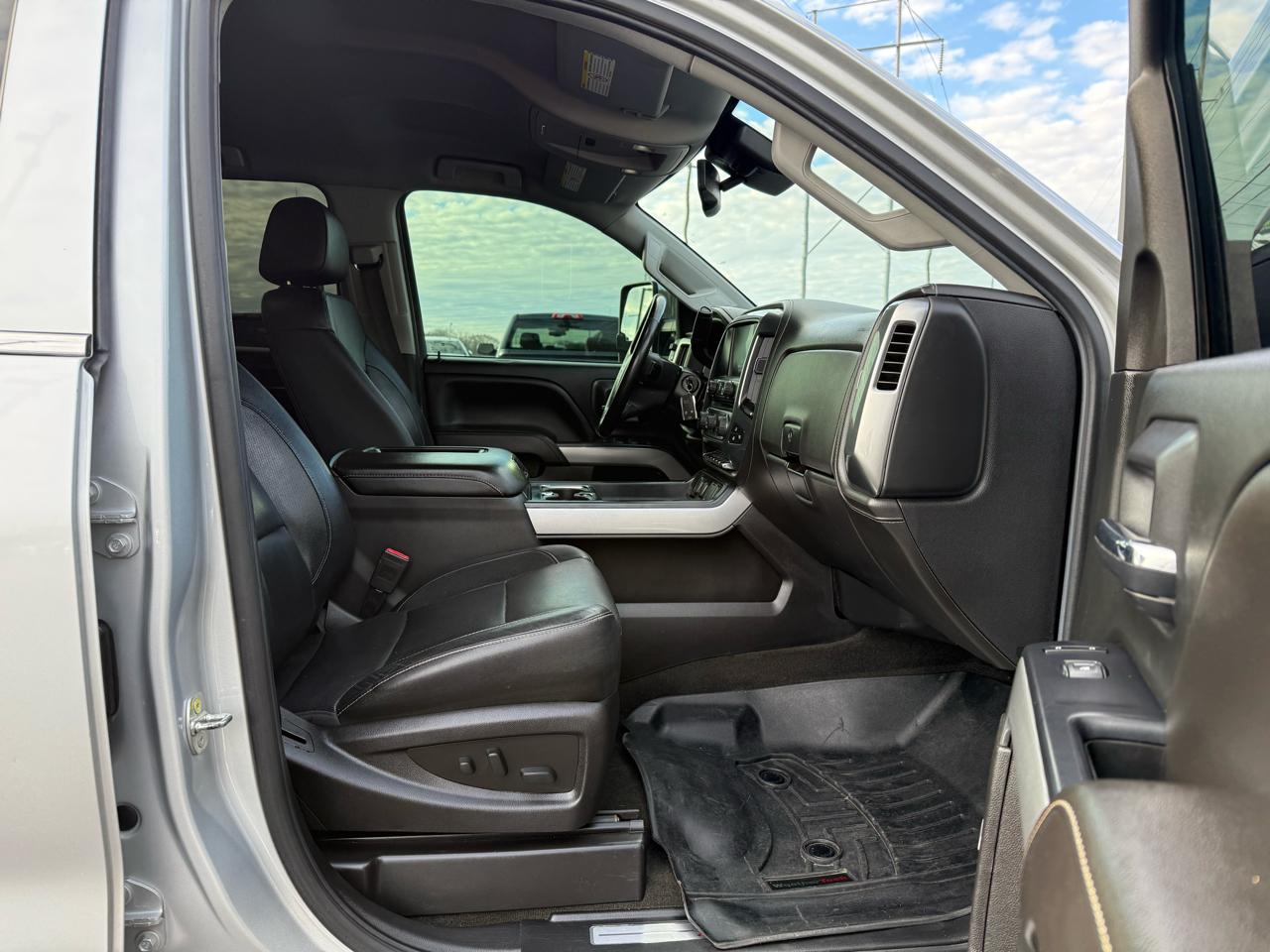 Chevrolet Silverado 2500HD 4WD Crew Cab 153.7" LTZ 2018