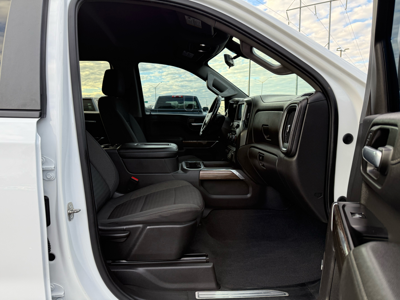 Chevrolet Silverado 1500 4WD Crew Cab 143.5" LT 2020