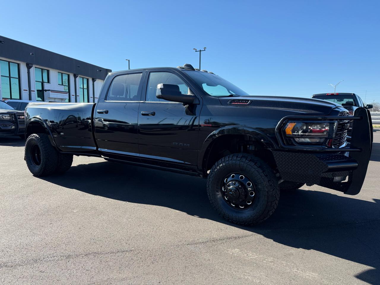 RAM 3500 Limited 4x4 Crew Cab 8' Box 2020