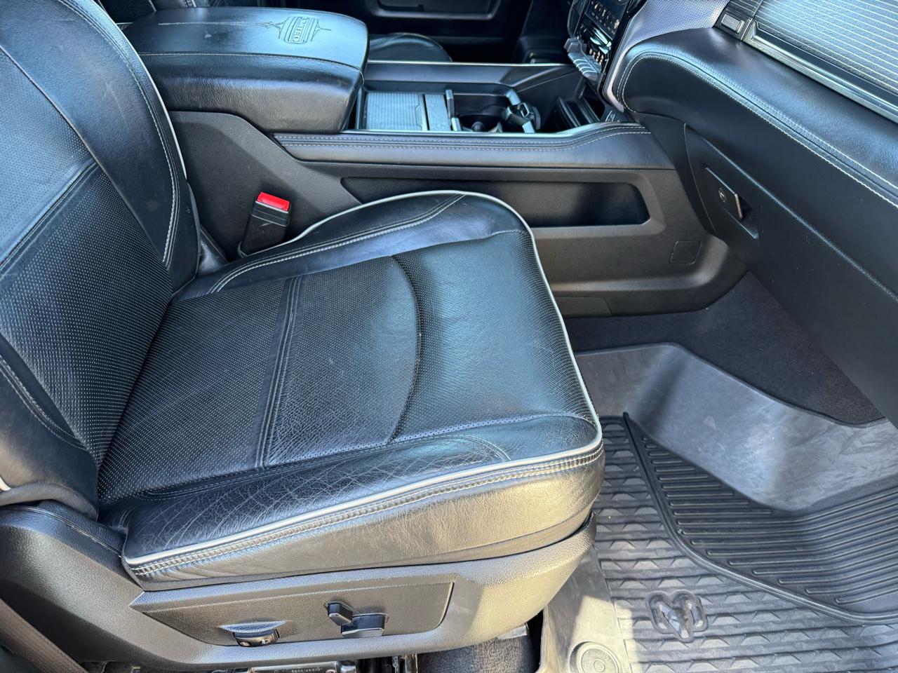 RAM 3500 Limited 4x4 Crew Cab 8' Box 2020