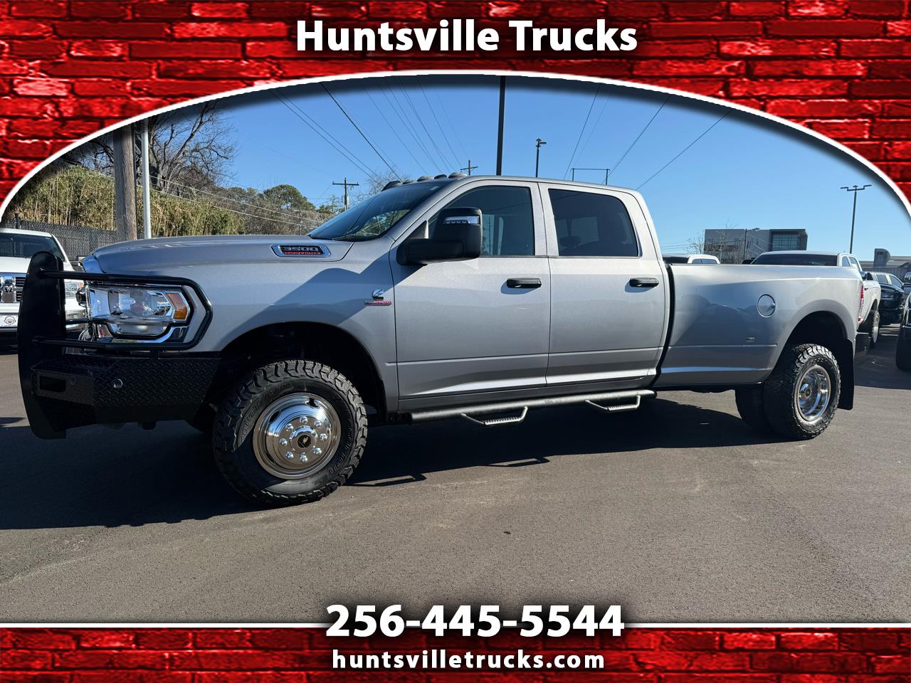 RAM 3500 Tradesman 4x4 Crew Cab 8' Box 2023