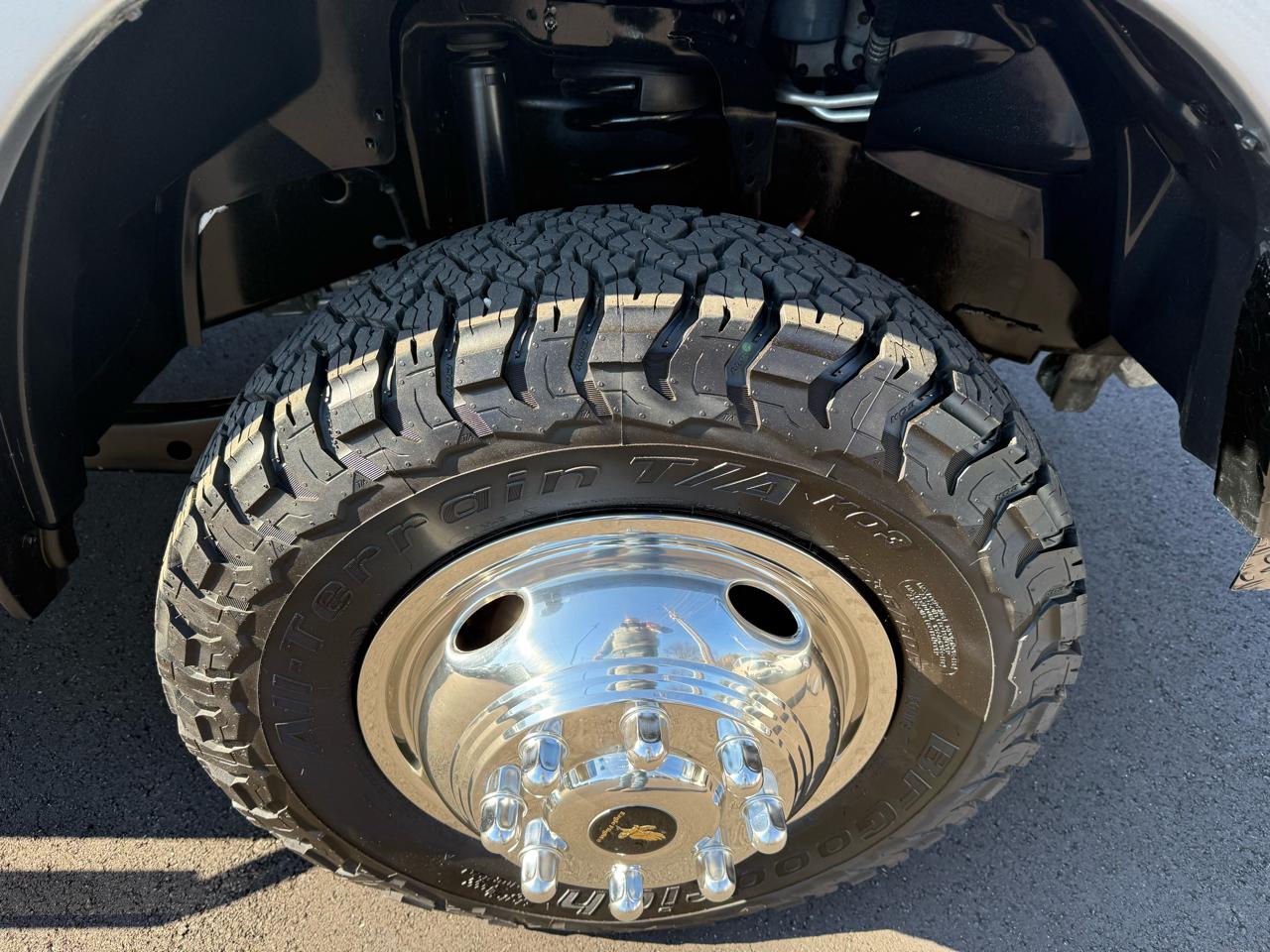 RAM 3500 Tradesman 4x4 Crew Cab 8' Box 2023