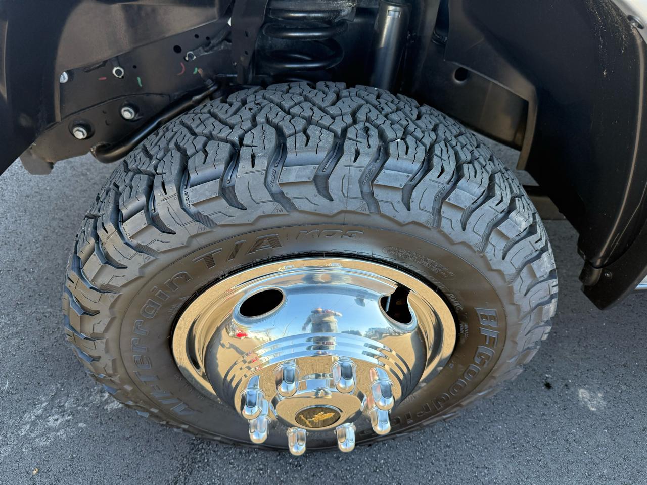 RAM 3500 Tradesman 4x4 Crew Cab 8' Box 2023