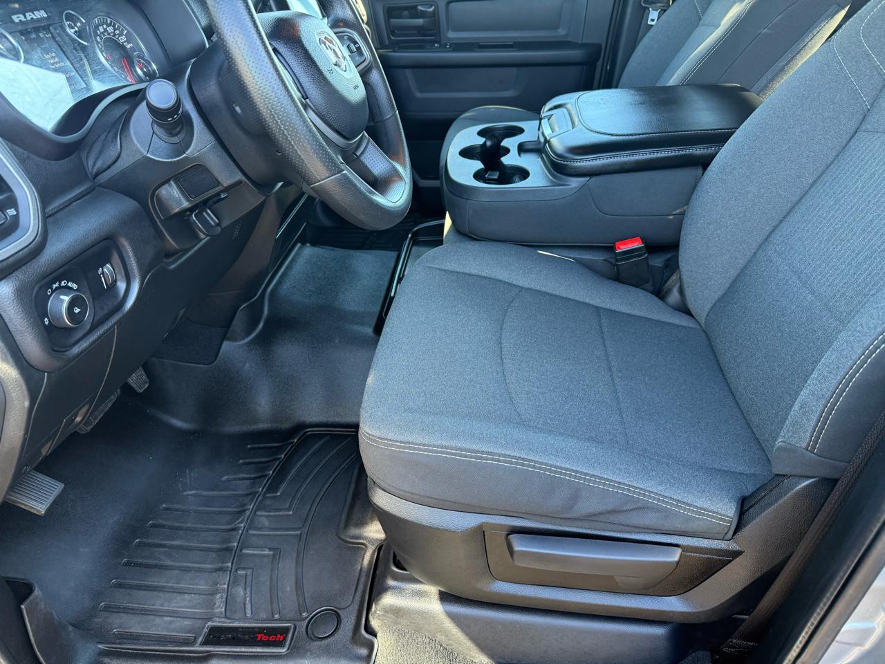 RAM 3500 Tradesman 4x4 Crew Cab 8' Box 2023