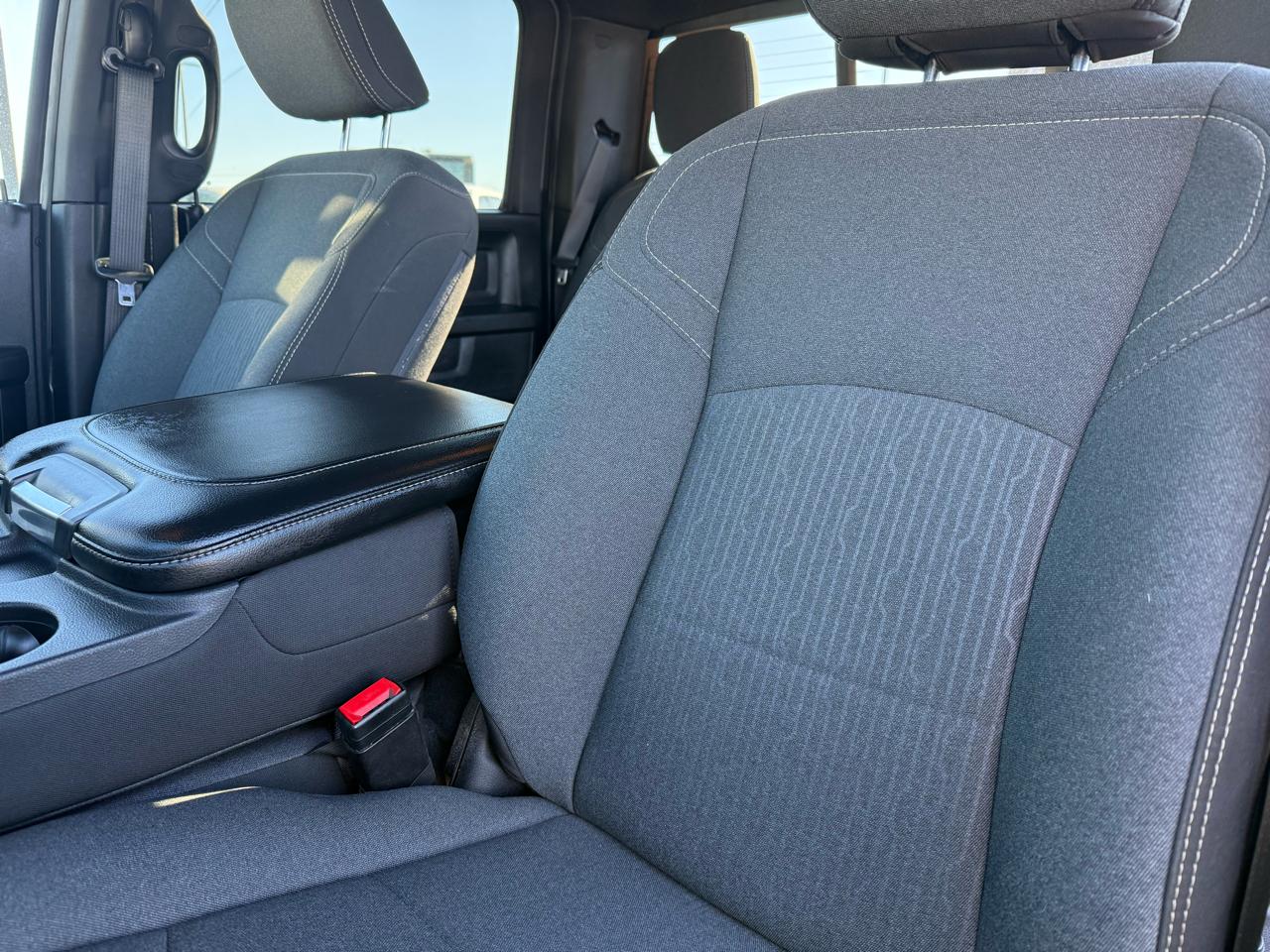 RAM 3500 Tradesman 4x4 Crew Cab 8' Box 2023