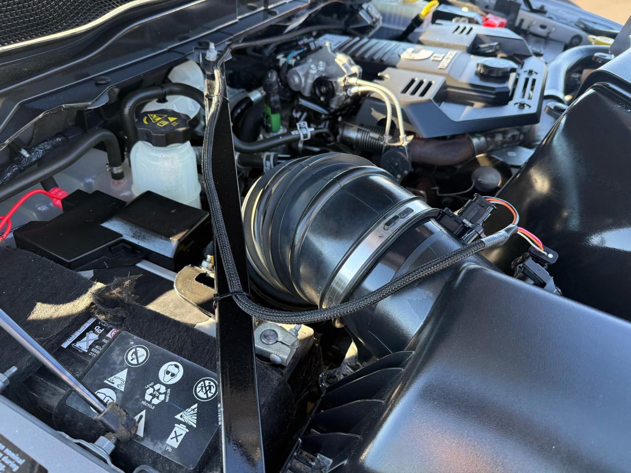 RAM 3500 Tradesman 4x4 Crew Cab 8' Box 2023