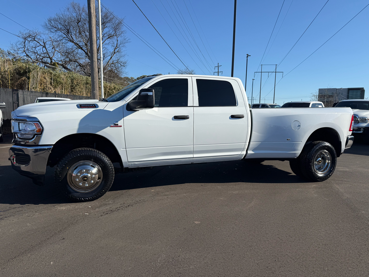 RAM 3500 Tradesman 4x4 Crew Cab 8' Box 2023