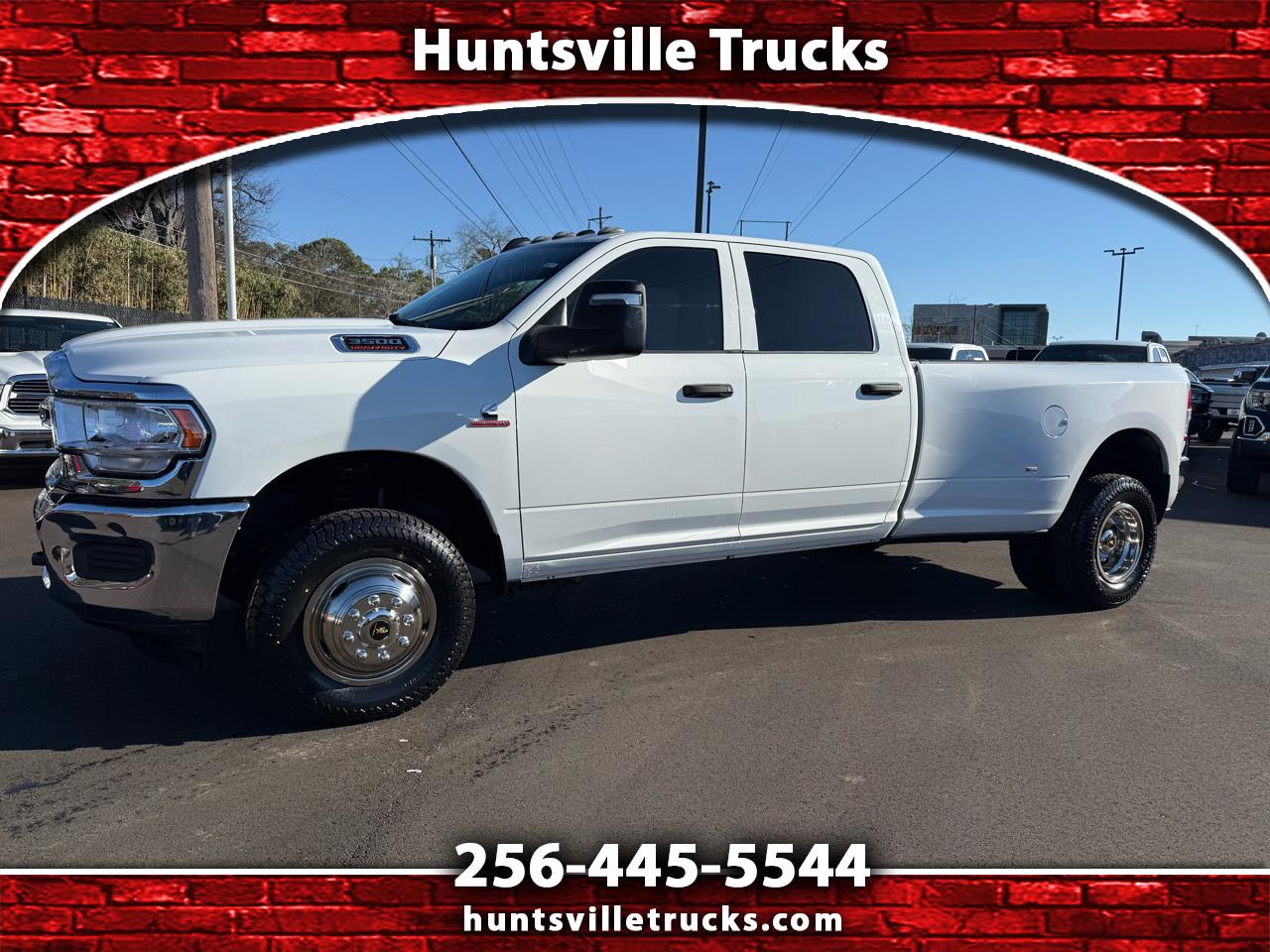 RAM 3500 Tradesman 4x4 Crew Cab 8' Box 2023