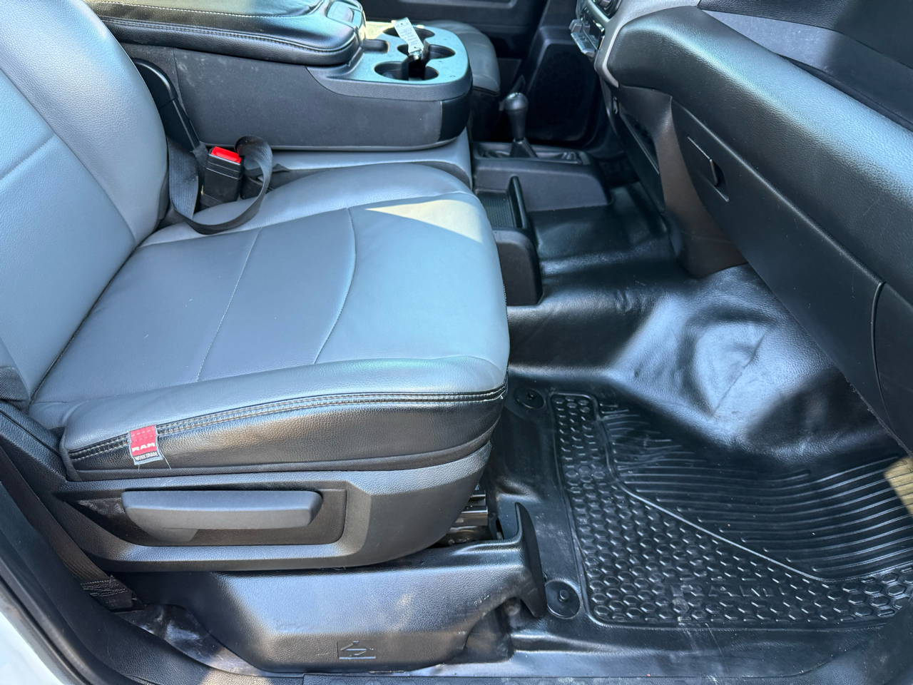 RAM 3500 Tradesman 4x4 Crew Cab 8' Box 2023