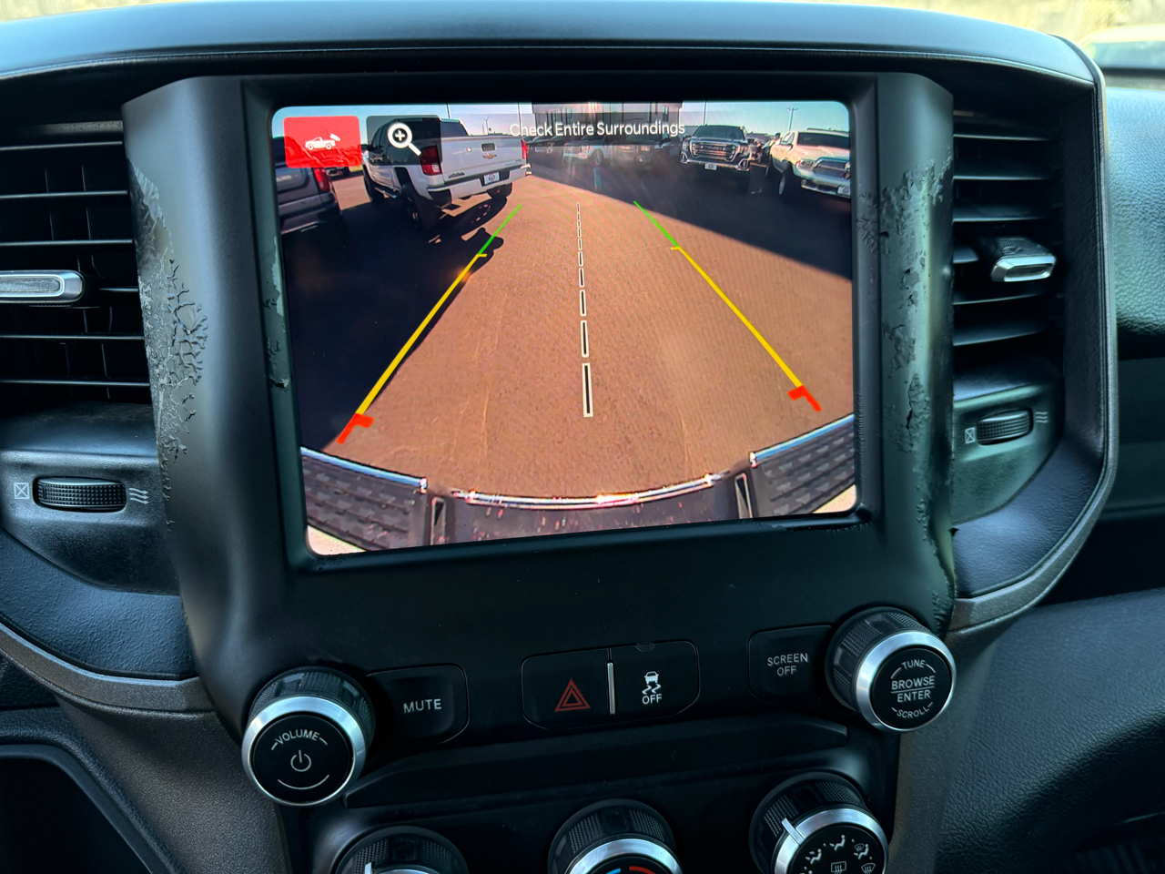 RAM 3500 Tradesman 4x4 Crew Cab 8' Box 2023