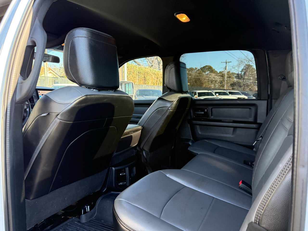 RAM 3500 Tradesman 4x4 Crew Cab 8' Box 2023