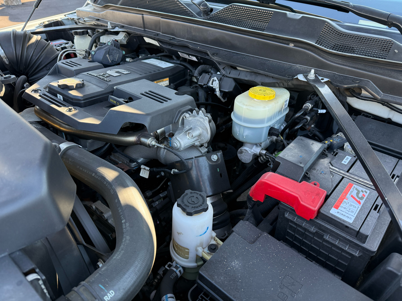 RAM 3500 Tradesman 4x4 Crew Cab 8' Box 2023