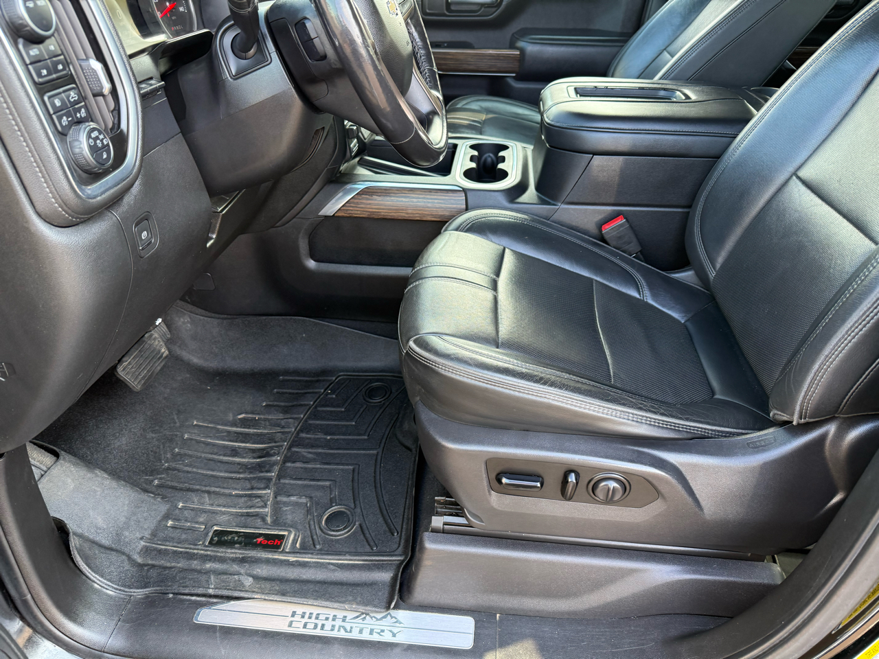 Chevrolet Silverado 2500HD 4WD Crew Cab 159" High Country 2020