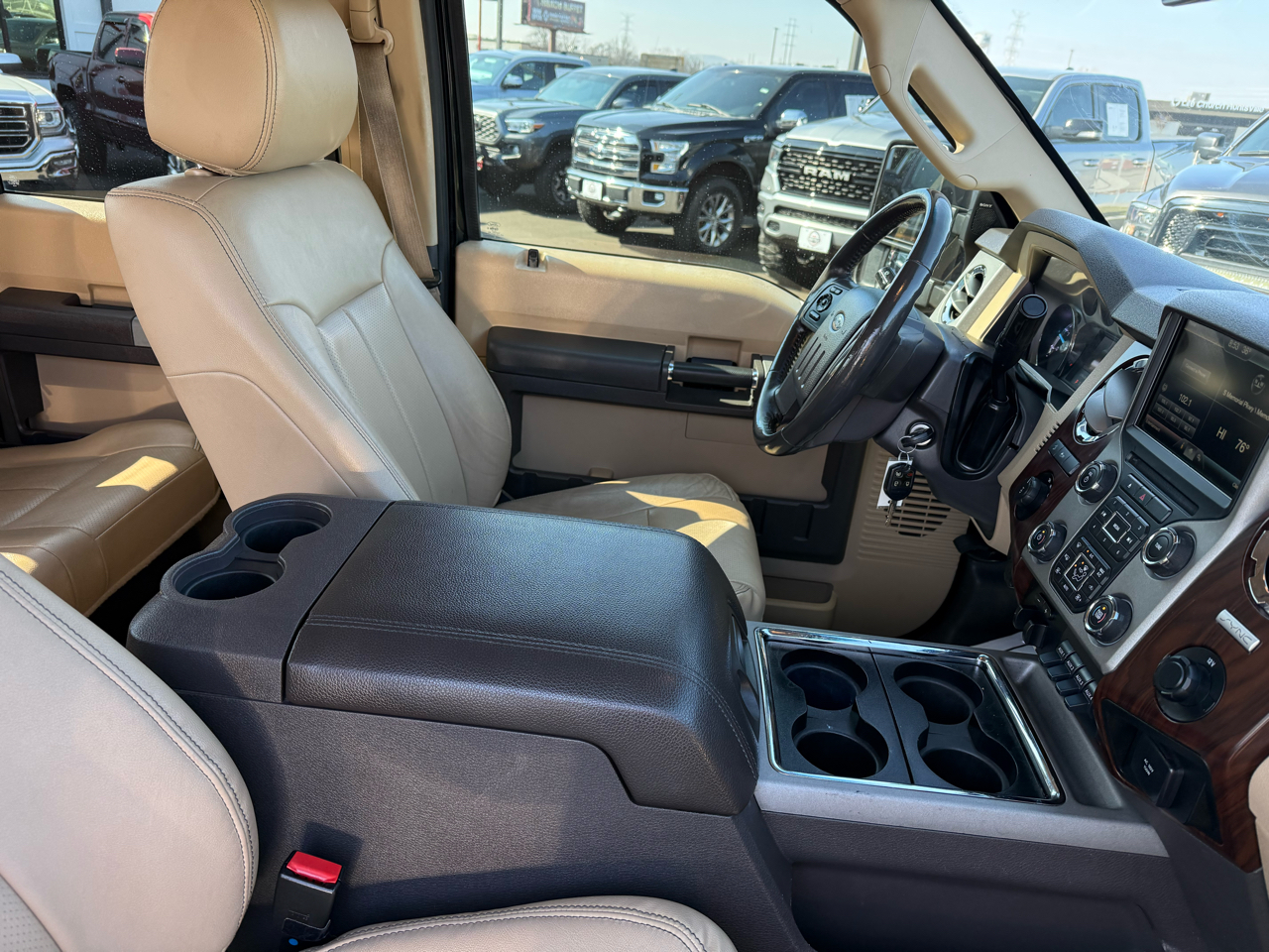 Ford Super Duty F-250 SRW 4WD Crew Cab 156" Lariat 2016