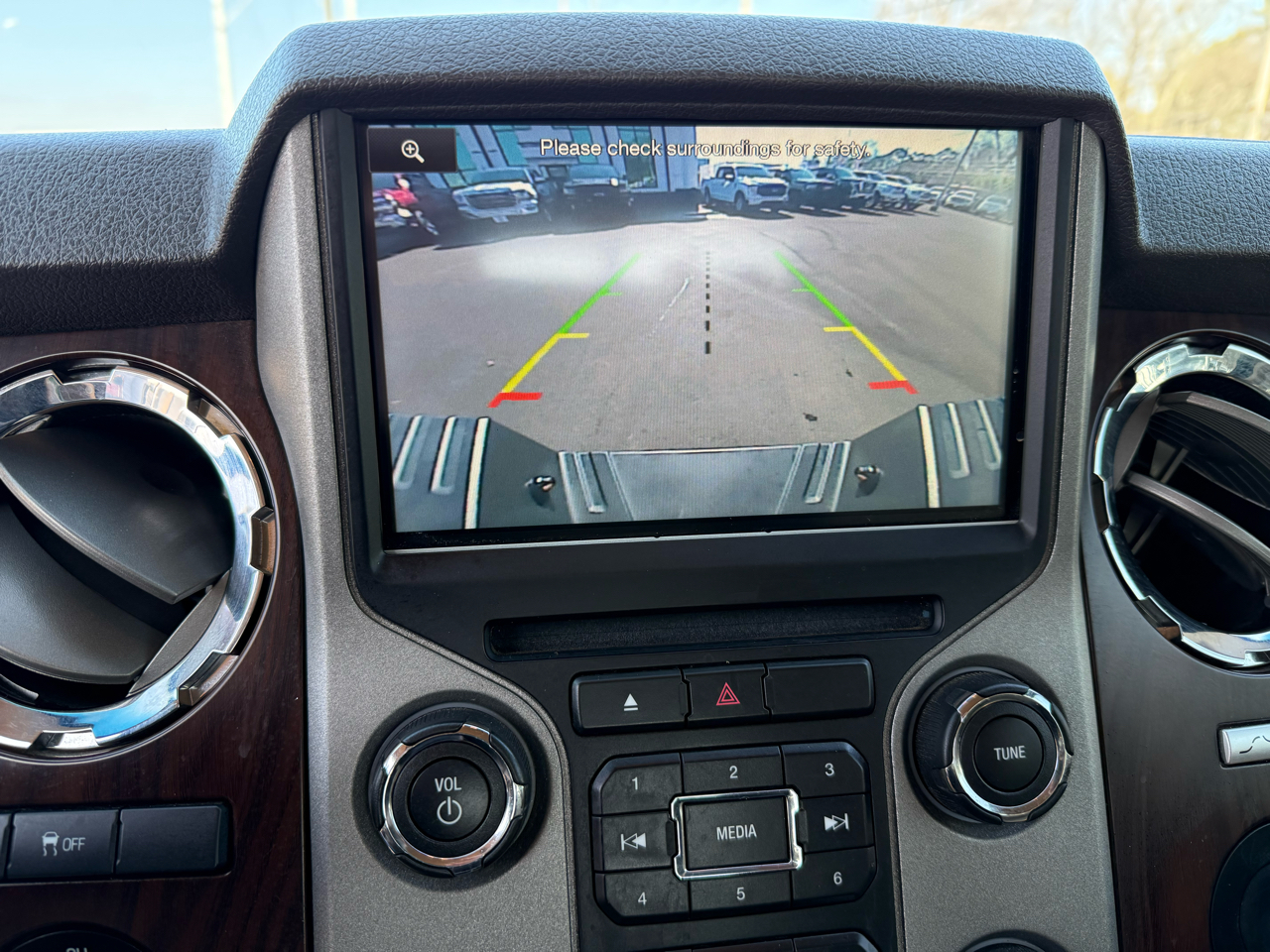 Ford Super Duty F-250 SRW 4WD Crew Cab 156" Lariat 2016