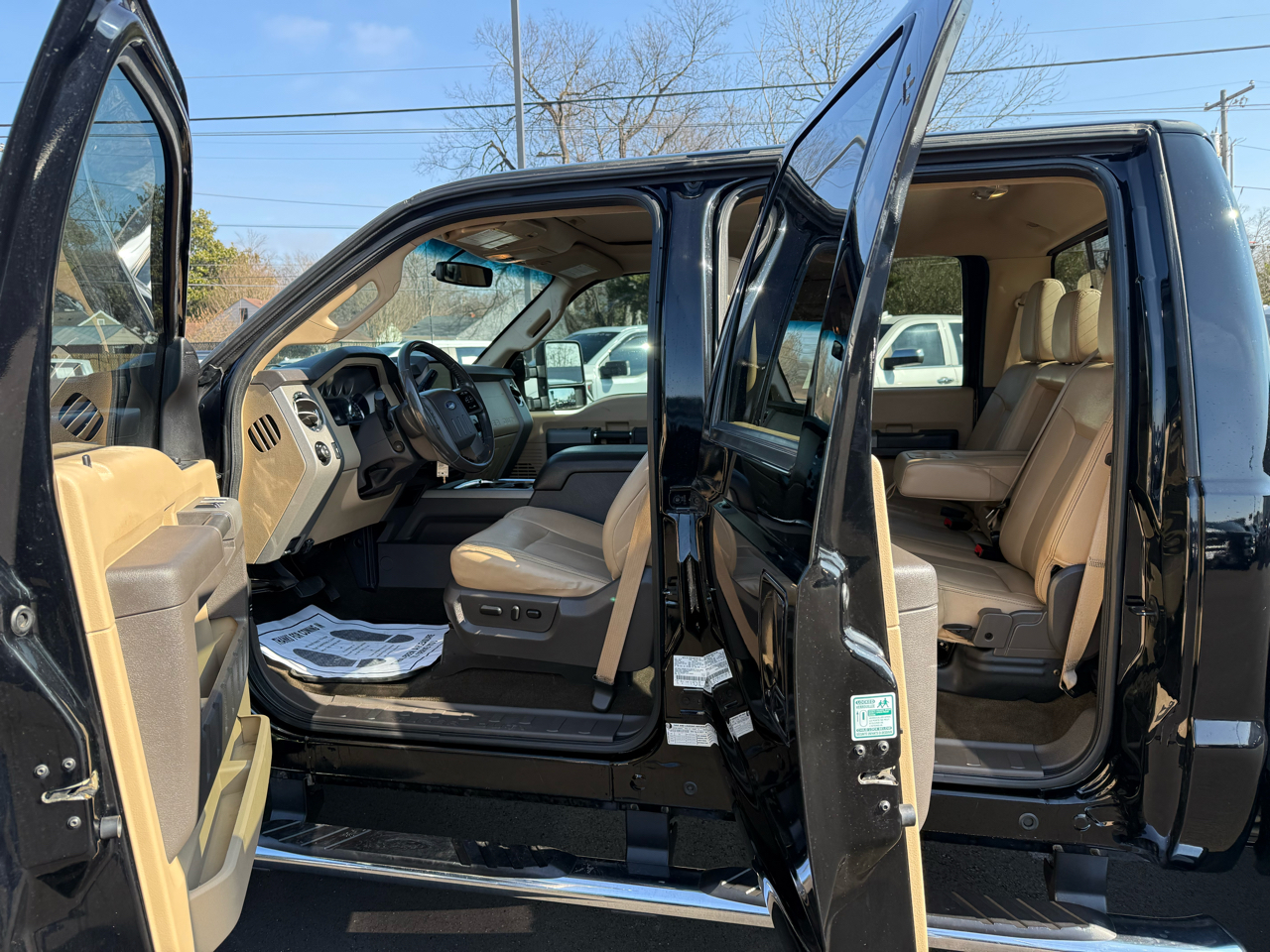 Ford Super Duty F-250 SRW 4WD Crew Cab 156" Lariat 2016