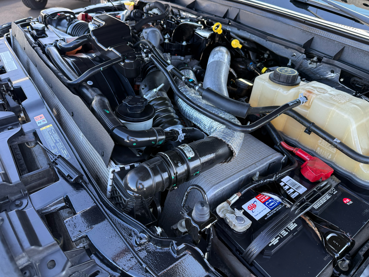 Ford Super Duty F-250 SRW 4WD Crew Cab 156" Lariat 2016