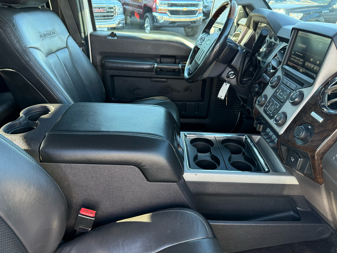 Ford F-450 SD Platinum Crew Cab DRW 4WD 2015