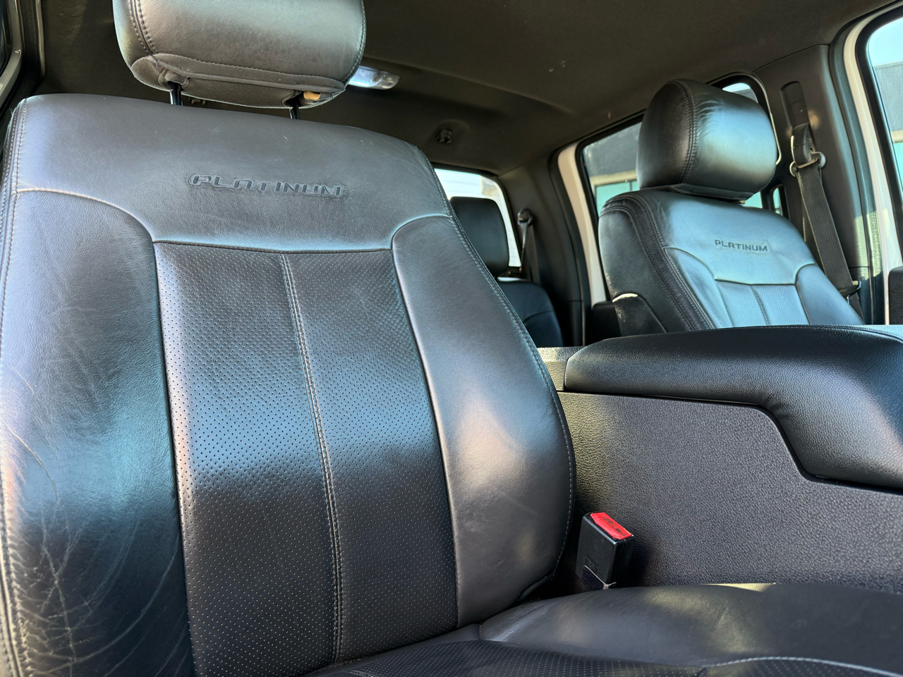 Ford F-450 SD Platinum Crew Cab DRW 4WD 2015