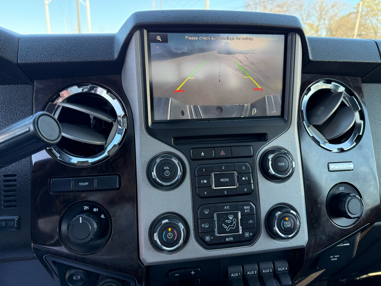 Ford F-450 SD Platinum Crew Cab DRW 4WD 2015