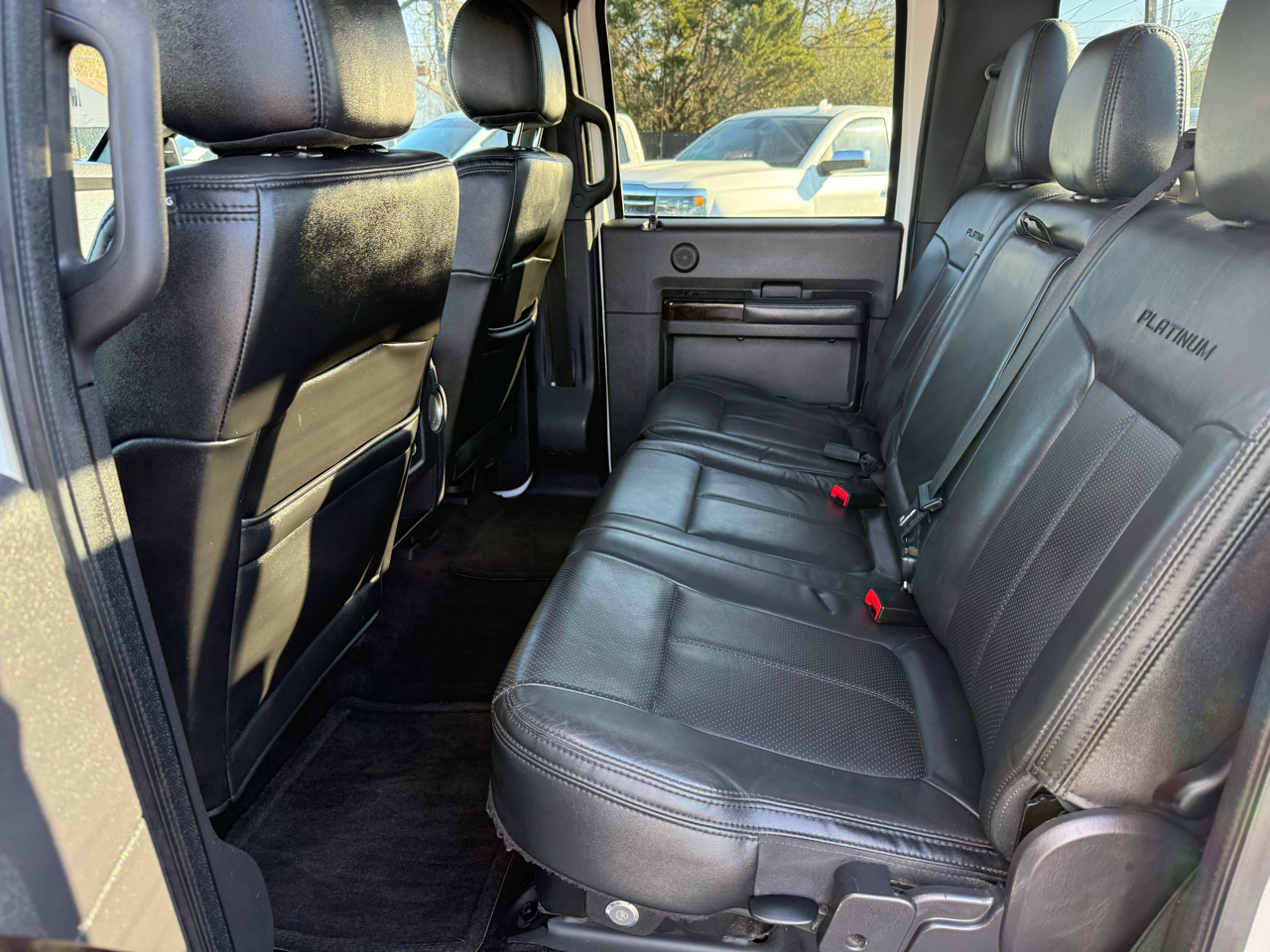 Ford F-450 SD Platinum Crew Cab DRW 4WD 2015