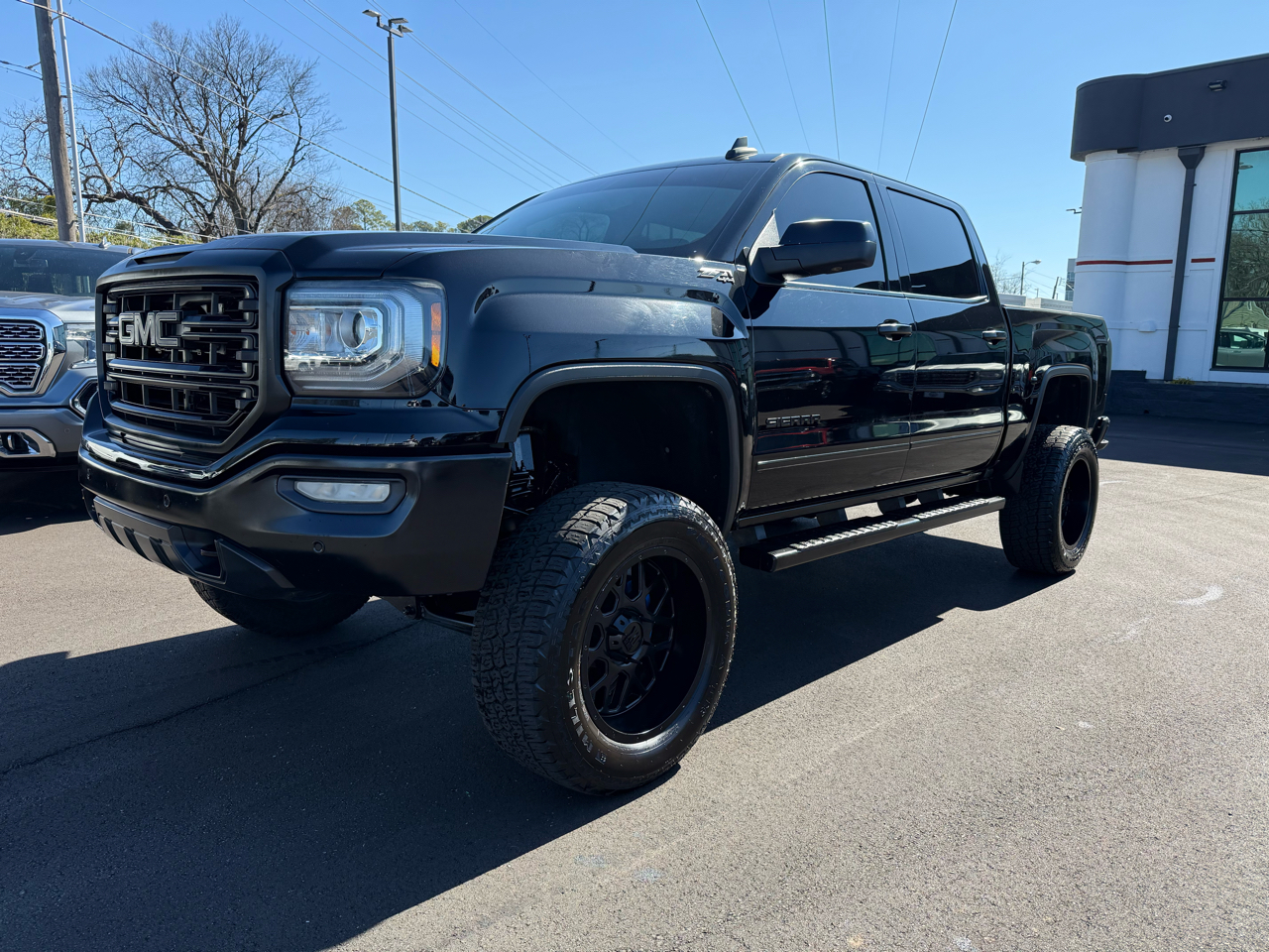 GMC Sierra 1500 4WD Crew Cab 143.5" SLT 2017