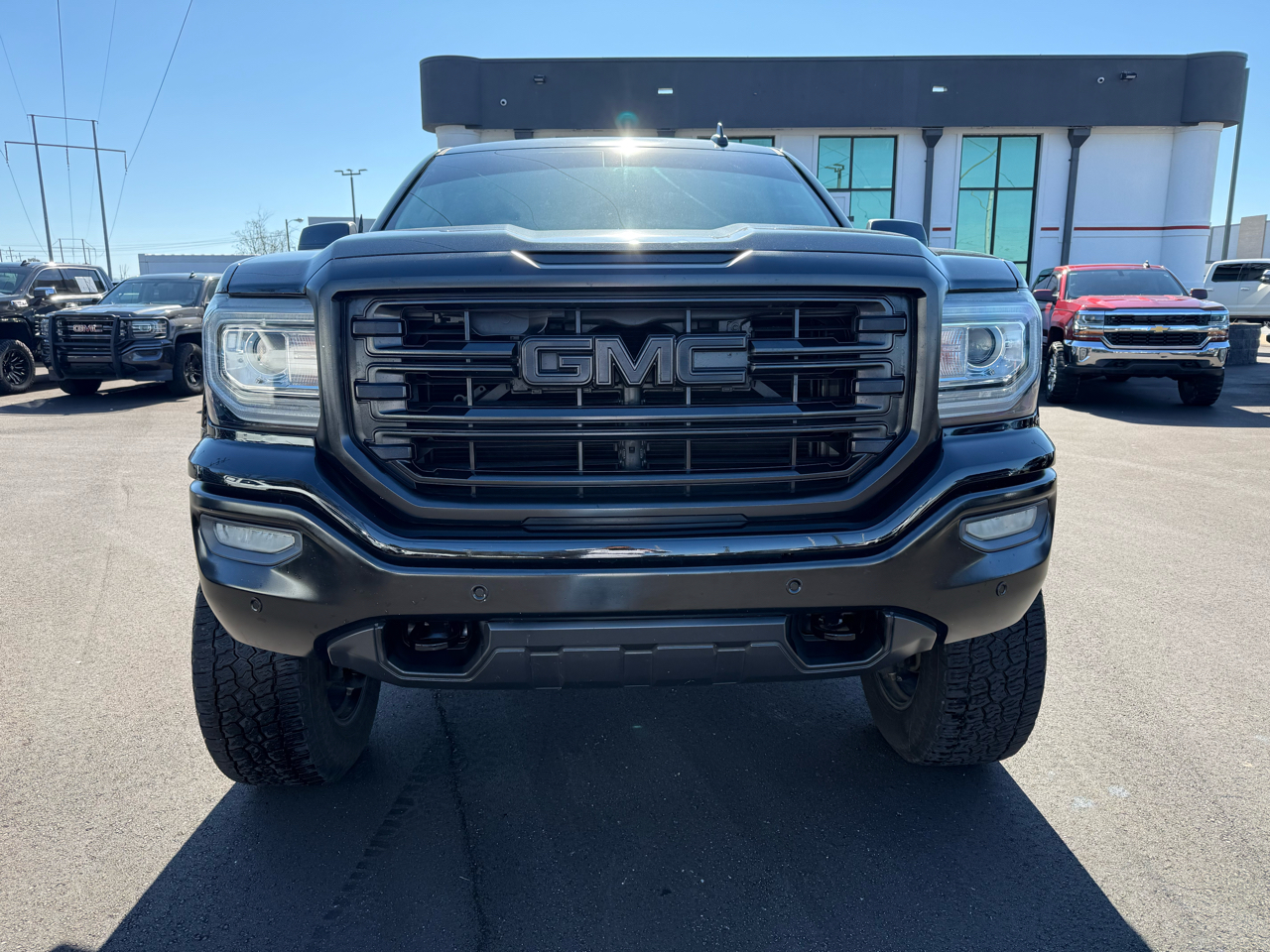 GMC Sierra 1500 4WD Crew Cab 143.5" SLT 2017