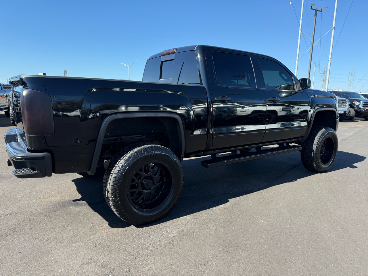 GMC Sierra 1500 4WD Crew Cab 143.5" SLT 2017