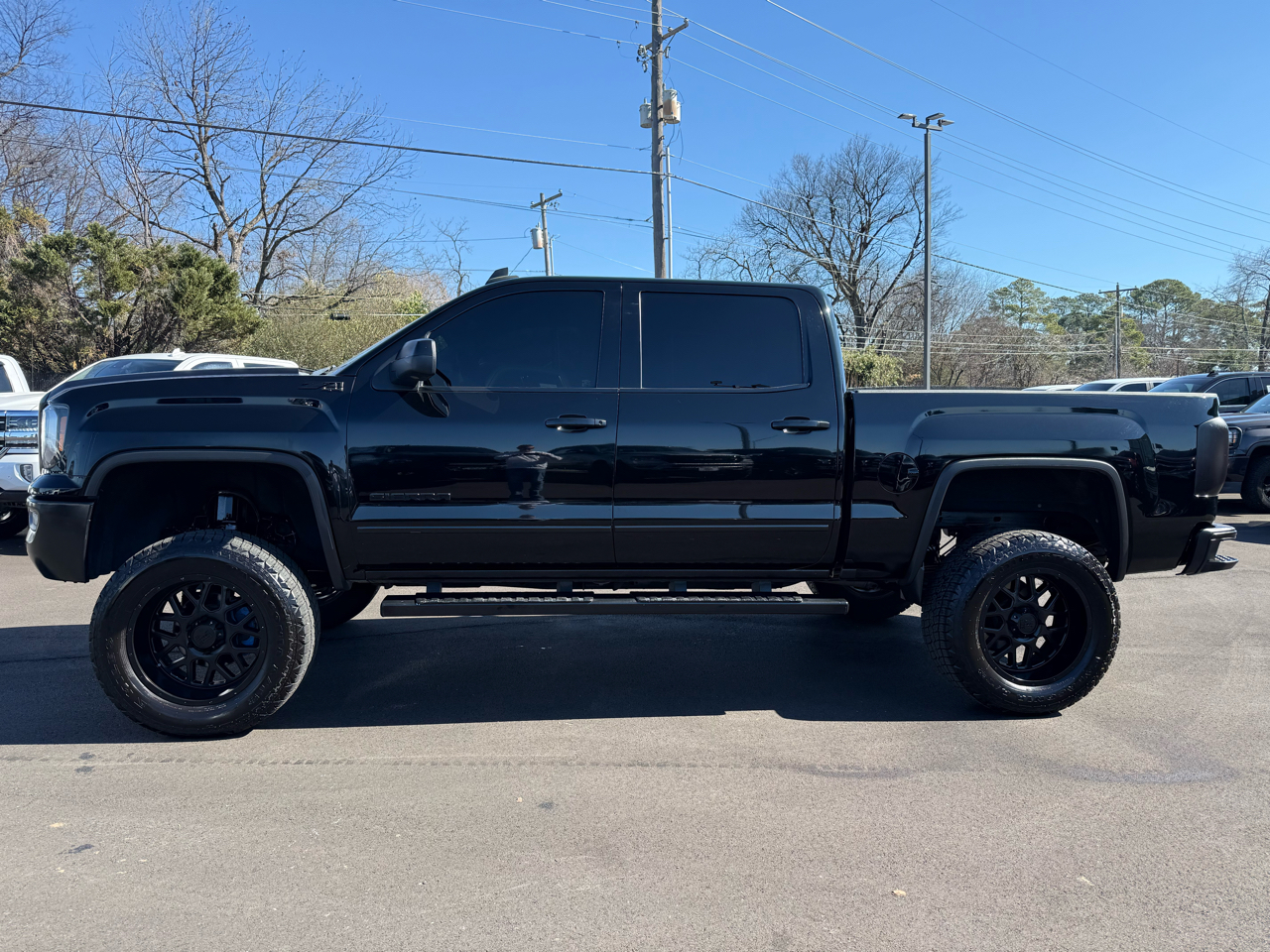 GMC Sierra 1500 4WD Crew Cab 143.5" SLT 2017