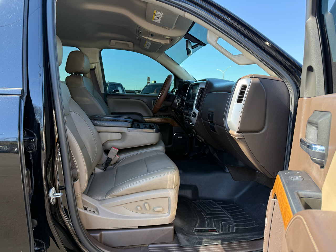 GMC Sierra 1500 4WD Crew Cab 143.5" SLT 2017