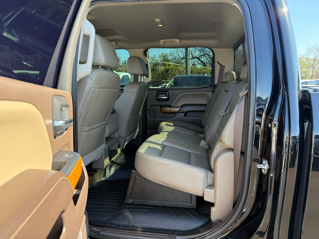 GMC Sierra 1500 4WD Crew Cab 143.5" SLT 2017