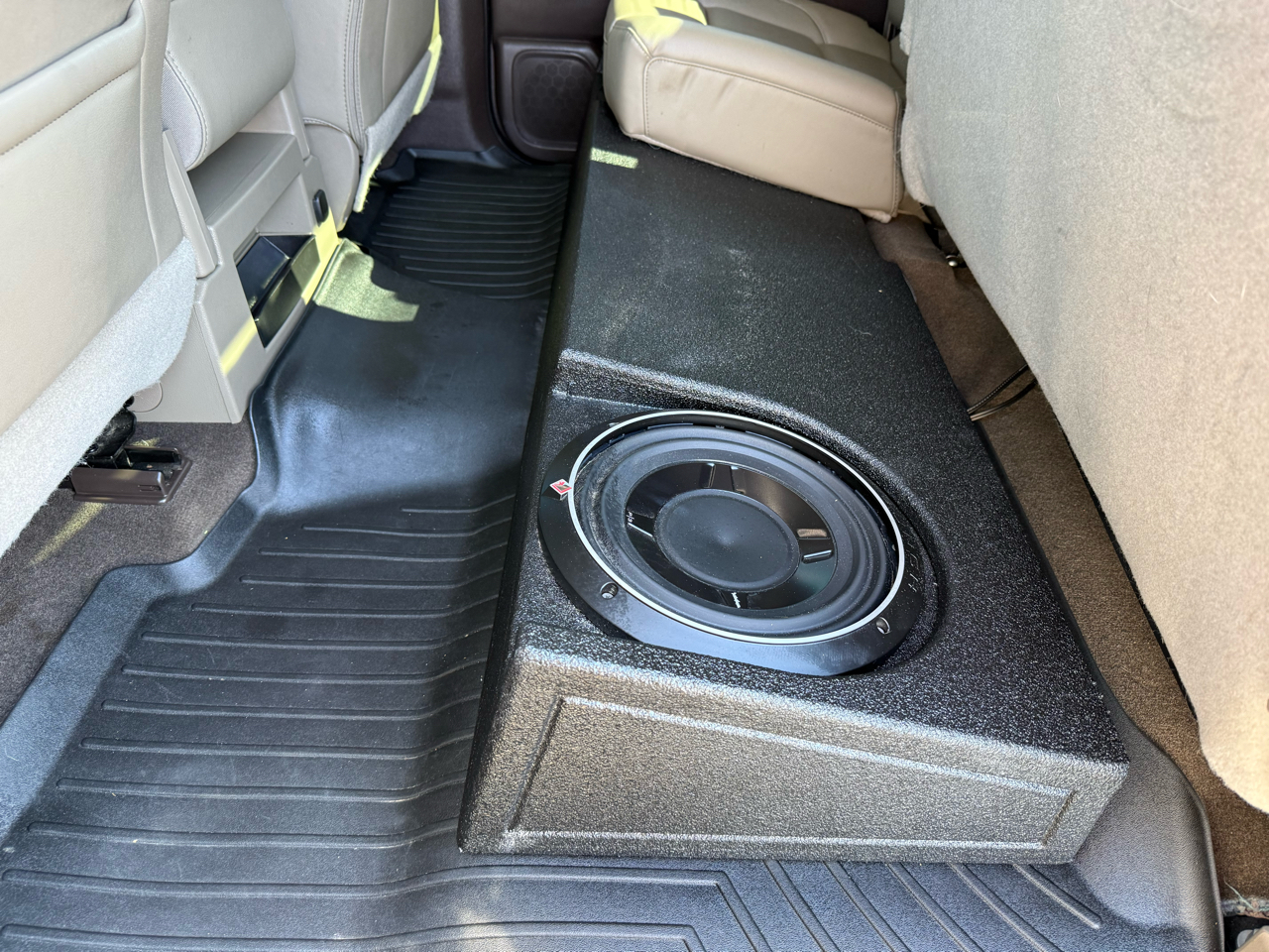 GMC Sierra 1500 4WD Crew Cab 143.5" SLT 2017