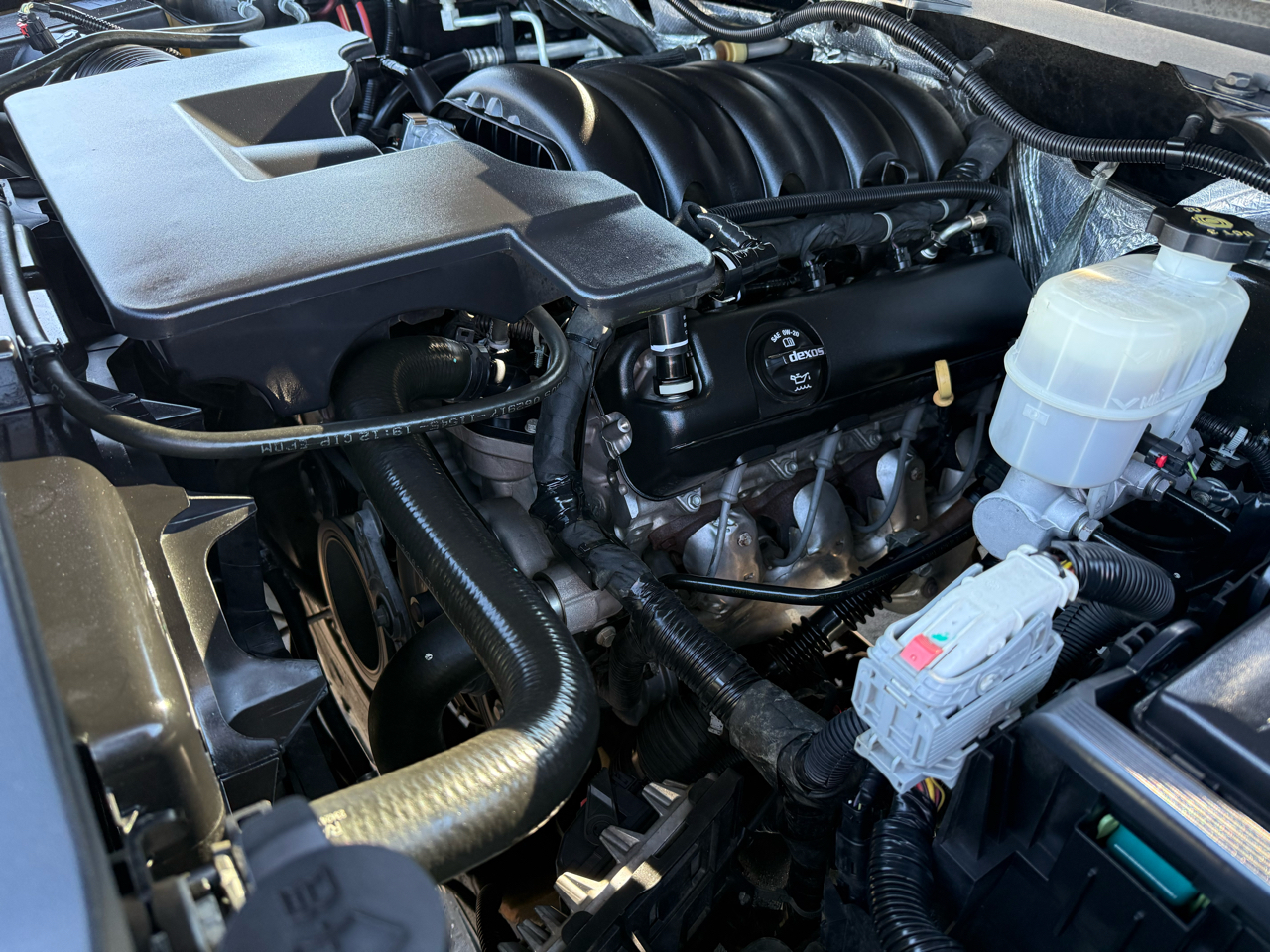 GMC Sierra 1500 4WD Crew Cab 143.5" SLT 2017