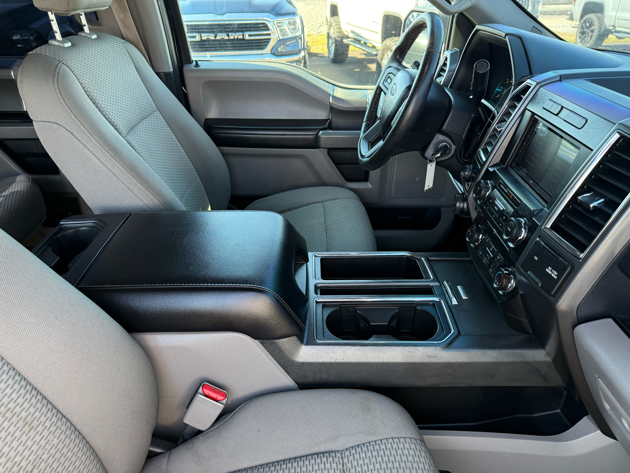 Ford F-150 4WD SuperCrew 145" XLT 2016