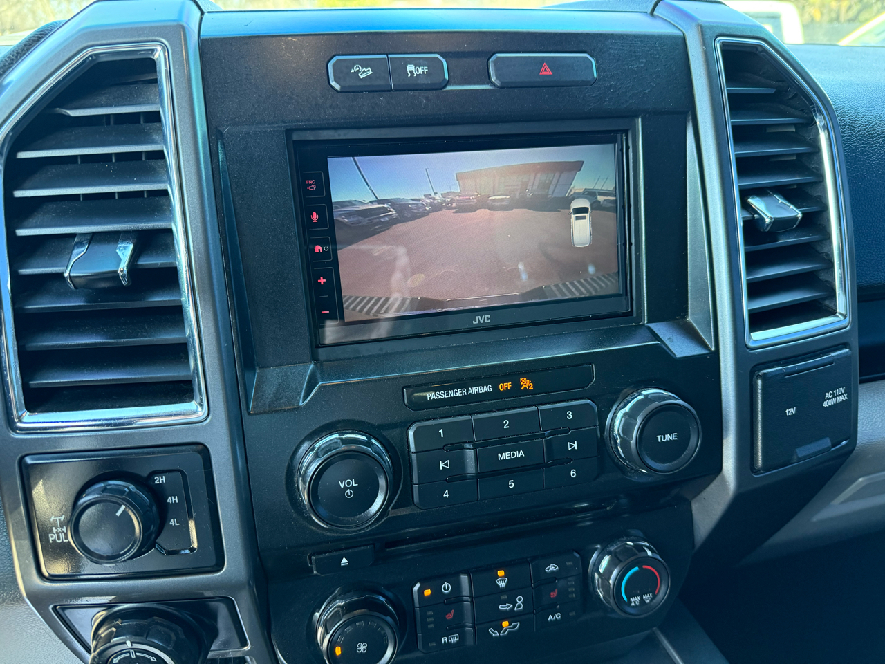 Ford F-150 4WD SuperCrew 145" XLT 2016