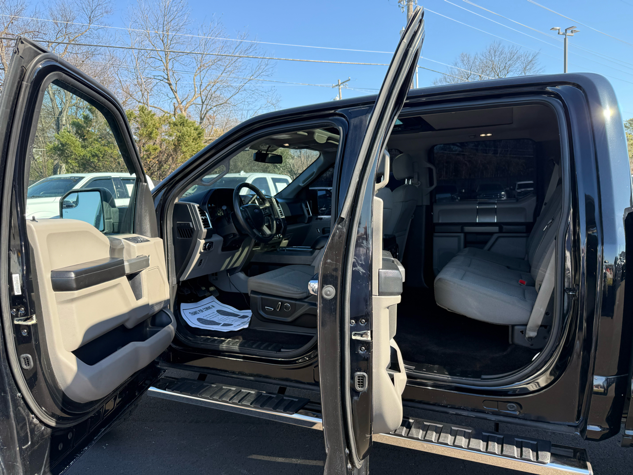 Ford F-150 4WD SuperCrew 145" XLT 2016