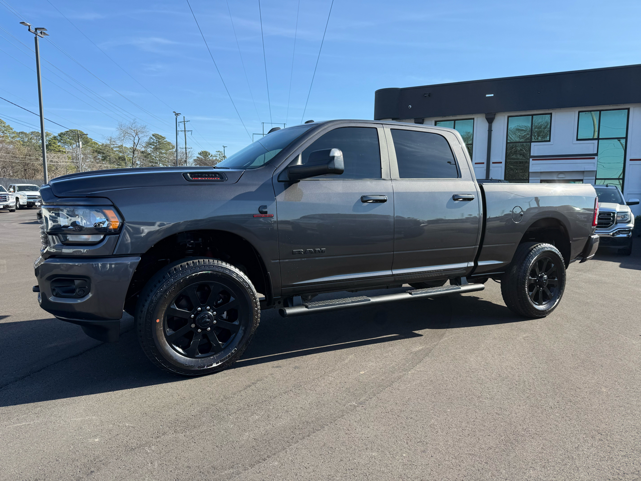 RAM 2500 Big Horn 4x4 Crew Cab 6'4" Box 2021