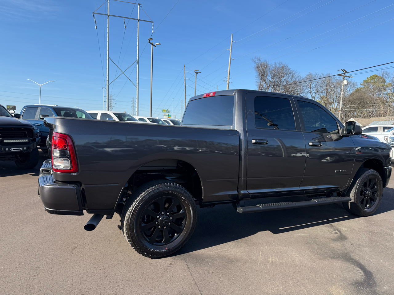 RAM 2500 Big Horn 4x4 Crew Cab 6'4" Box 2021