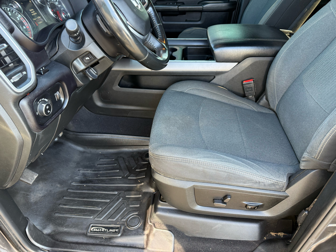 RAM 2500 Big Horn 4x4 Crew Cab 6'4" Box 2021